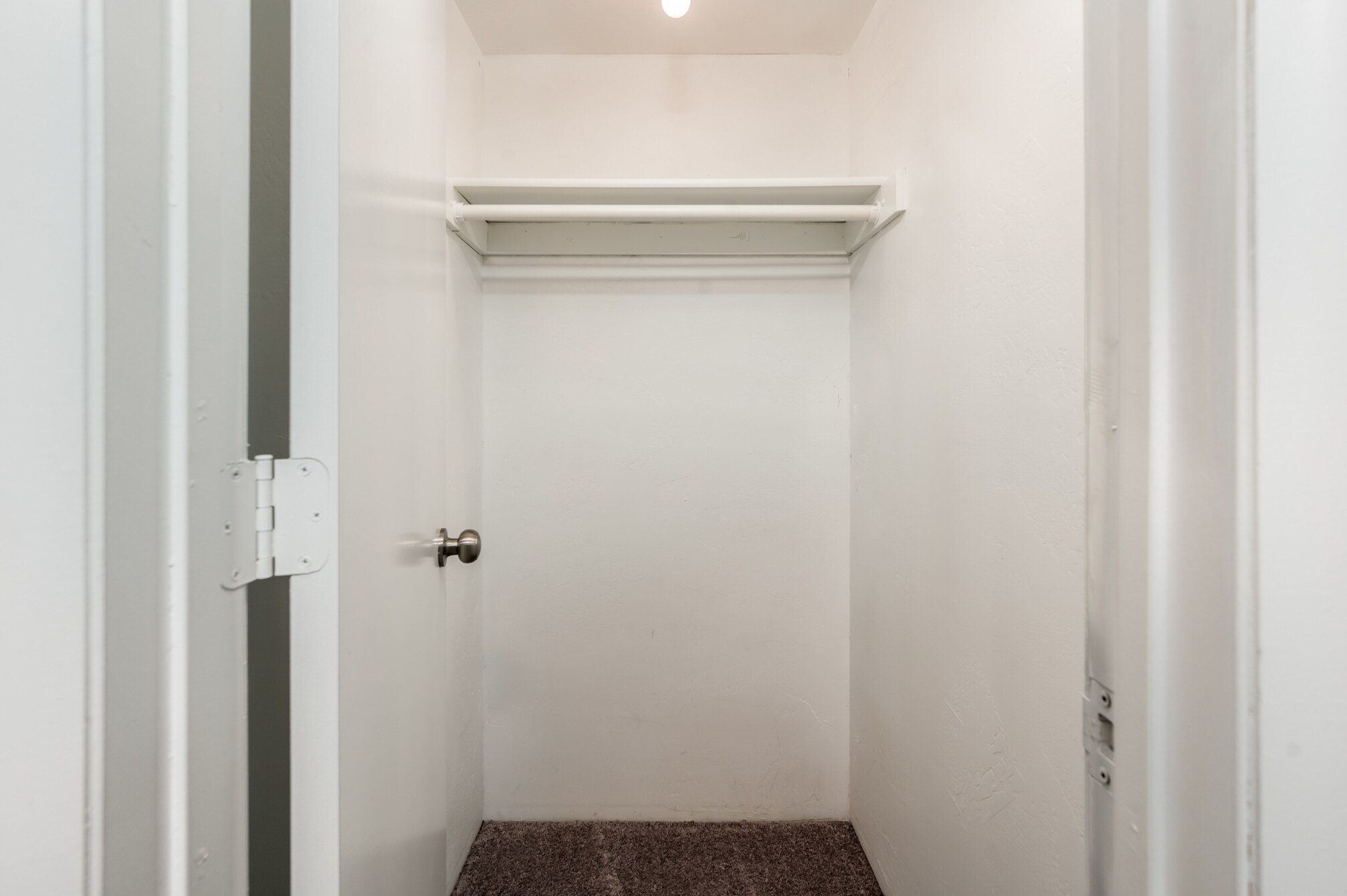 Building Photo - 1416 W Clarendon Ave