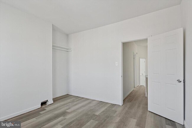 Building Photo - 2350 N Opal St