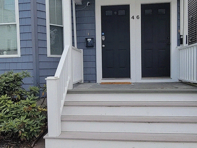 2 unit condo, door on right - 46 Newport St