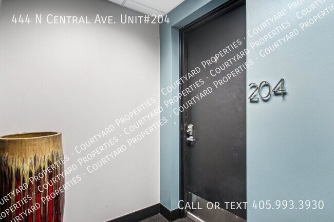 Building Photo - 444 N Central Ave