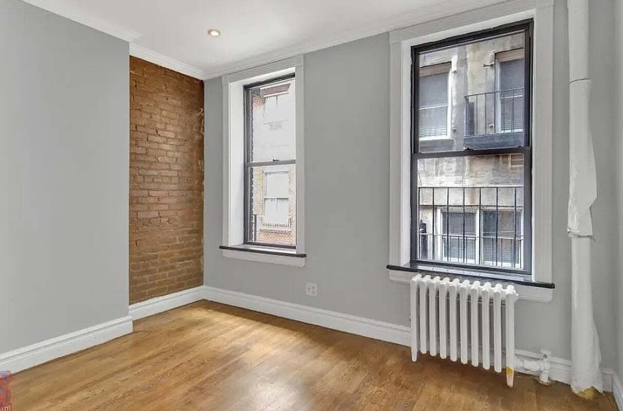 Building Photo - 219 E 23rd St