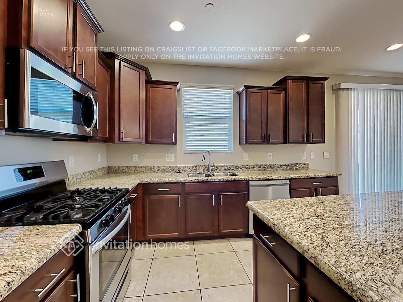 Building Photo - 21206 W Granada Rd