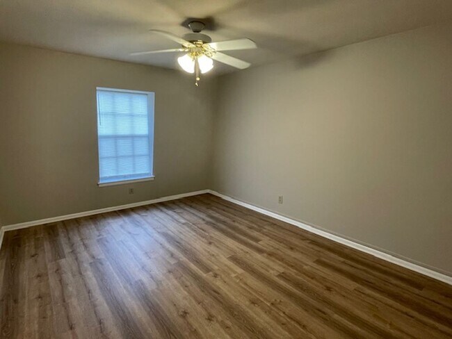 Building Photo - Ideal Location In Winston-Salem!