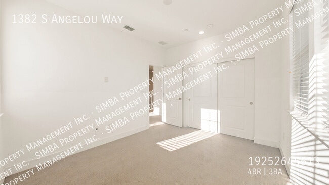 Building Photo - 1382 S Angelou Wy