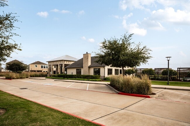 Building Photo - 9810 Falling Fern Ln