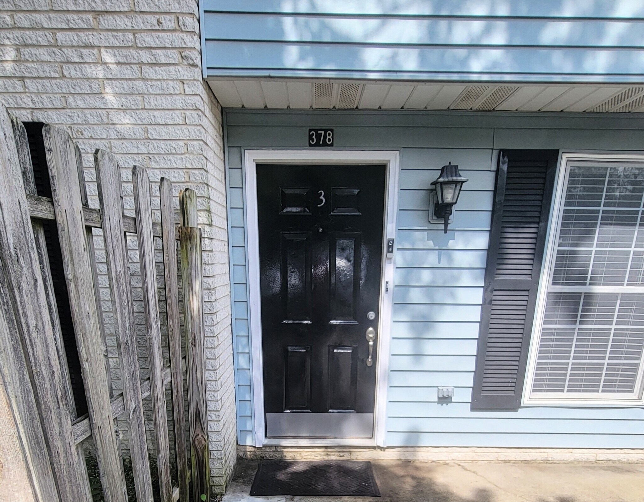 Building Photo - 378 Waterside Ave