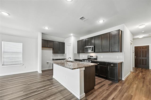 Building Photo - 5019 Flanagan Dr