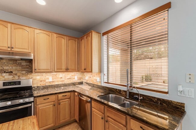 Building Photo - 2626 W Florentine Rd