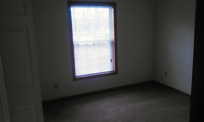 Building Photo - 2100 Curry Rd