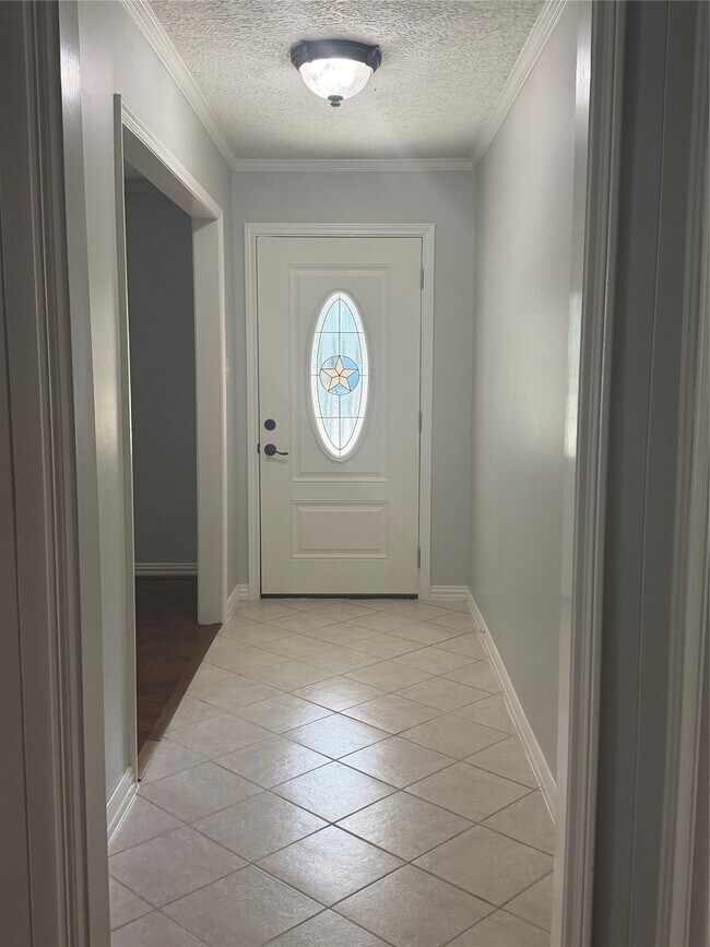 Building Photo - 11107 Sageking Dr