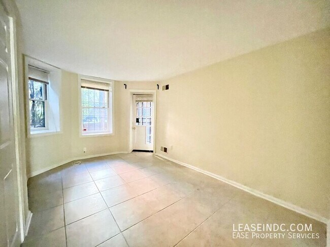 Building Photo - 1501 R St NW