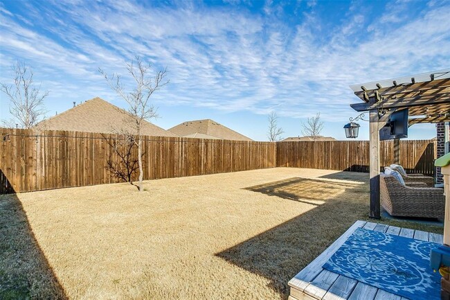 Building Photo - 3309 Comal Dr