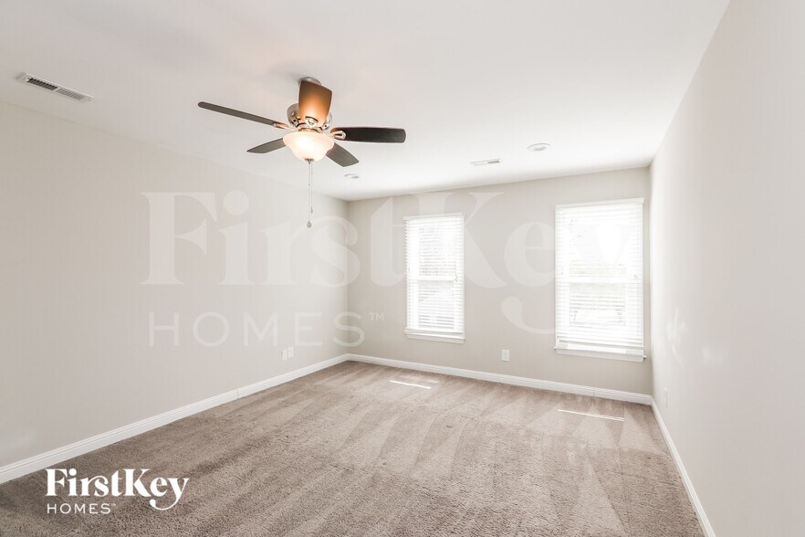 Building Photo - 11801 Lansbury Ct