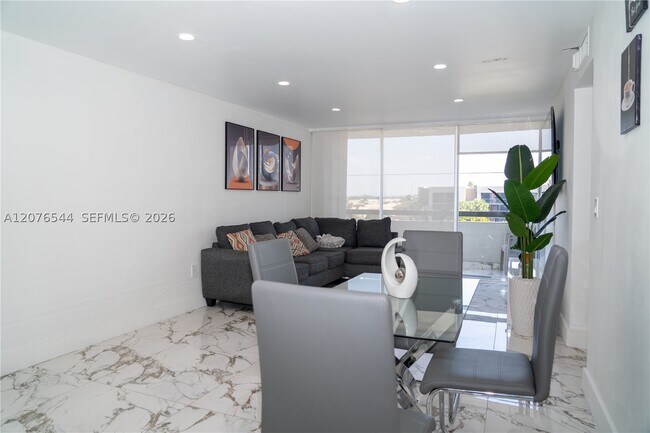 Building Photo - 854 NW 87th Ave
