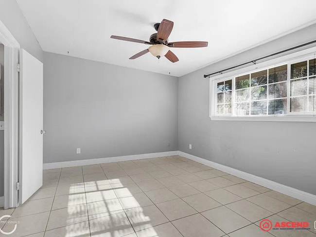 Building Photo - Beautiful 2 Bedroom Apartment!