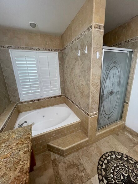 Master Bathroom - 12227 Wembley Ct