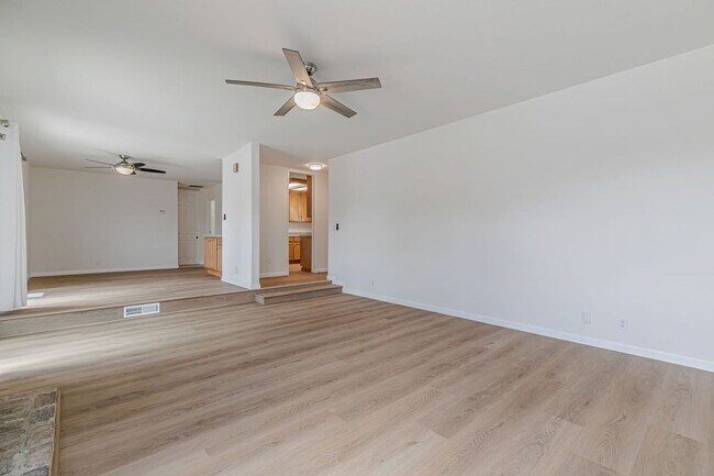 Building Photo - Cambrian Park Home Near Top Schools & Park...