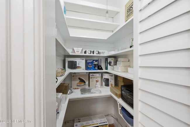 Building Photo - 1786 Challen Ave