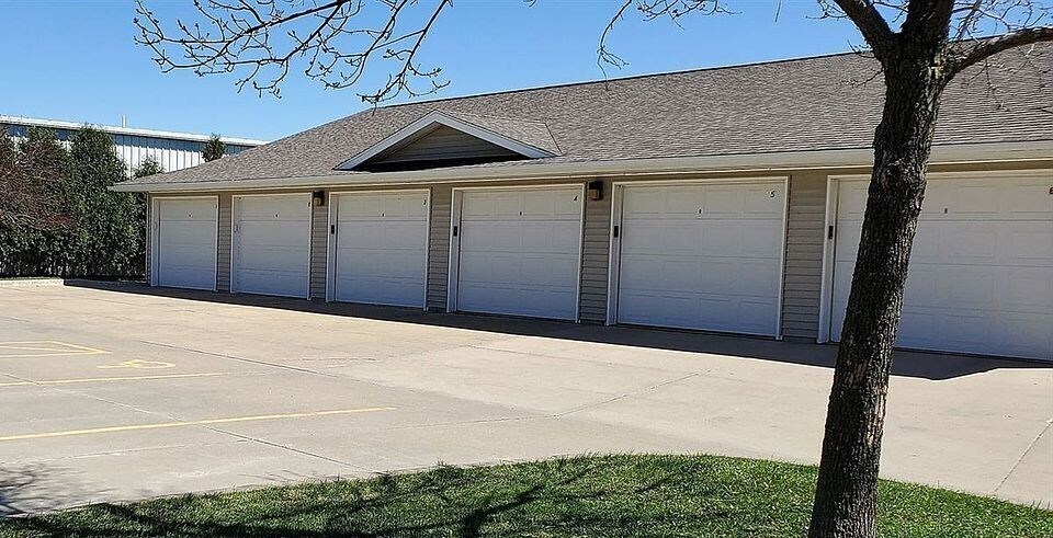 Building Photo - 560 Penn Ct