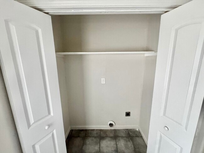 Building Photo - 3353 Elk Point Dr