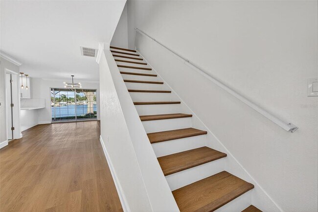 Building Photo - 6497 Cape Hatteras Way NE