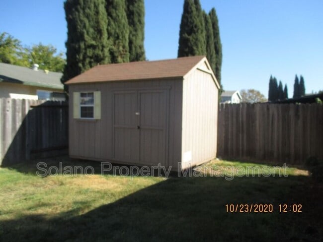 Building Photo - 232 Elwood St