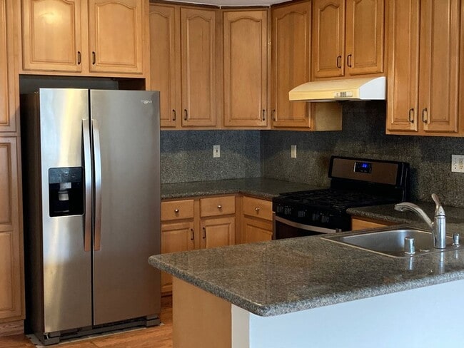 Building Photo - Charming 3BD/2BA Home in South San Francis...