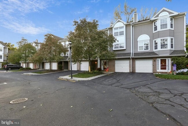 Building Photo - 140 S Barrow Pl