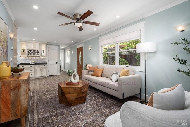 Building Photo - 4 Belle Ave