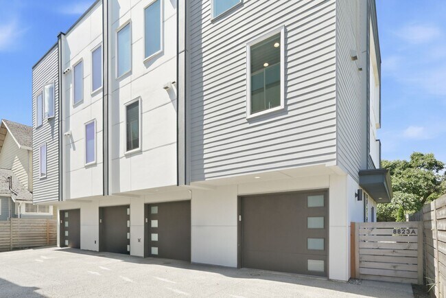 Building Photo - 8823 9th Ave SW