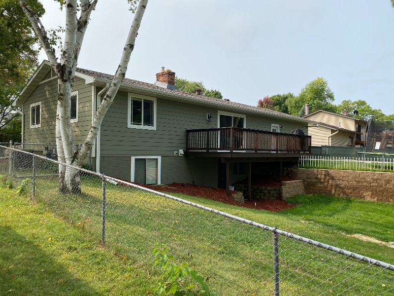 Building Photo - 14860 Upper 55th St N