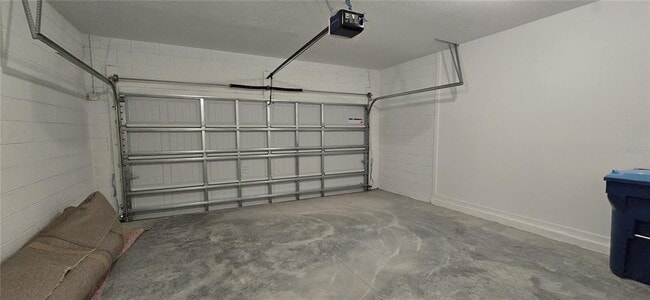 Building Photo - 2803 Poppy Ave