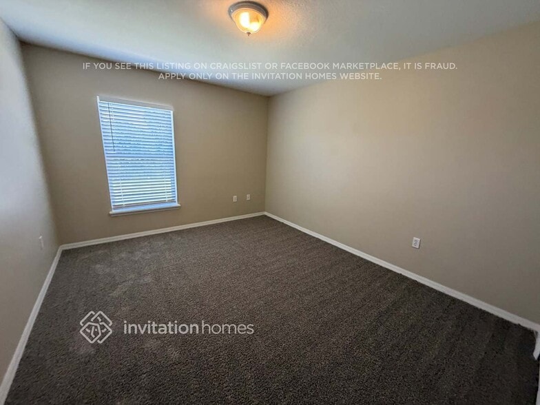 Building Photo - 1129 Hacienda Cir