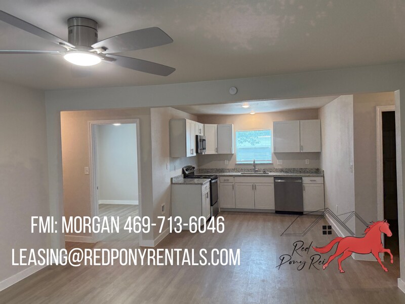 Building Photo - 399 Blackbourn St