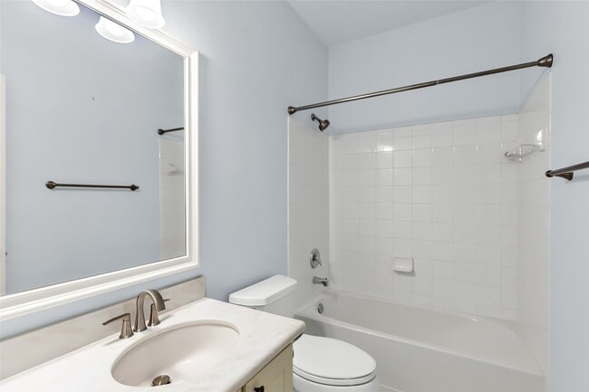 Building Photo - 2330 Summit Way Ct