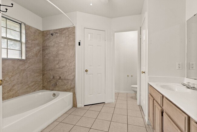 Building Photo - 4707 Browning Dr