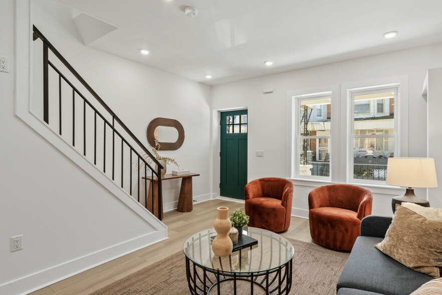 Building Photo - 5525 Osage Ave