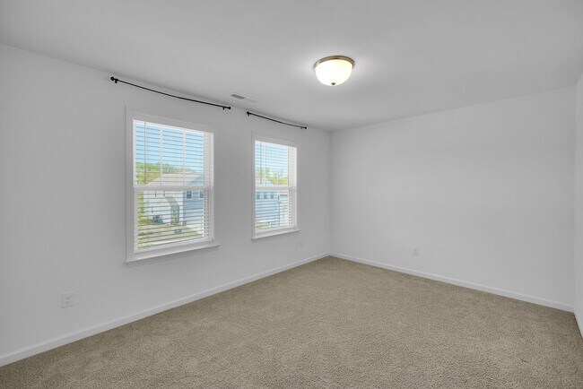 Building Photo - 1224 Maxwell Ct