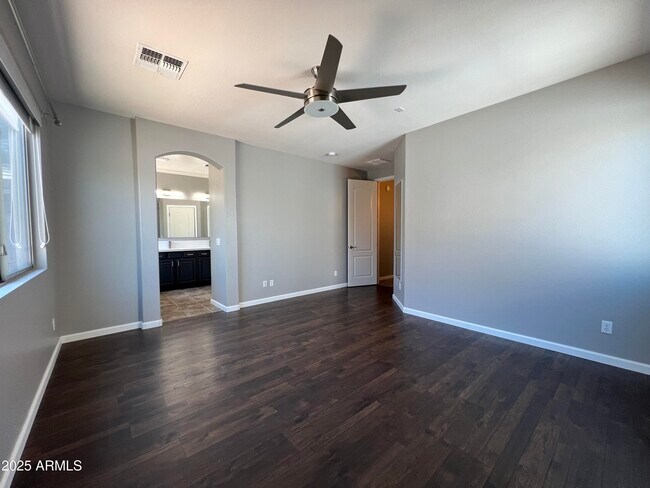 Building Photo - 6729 S Pewter Way