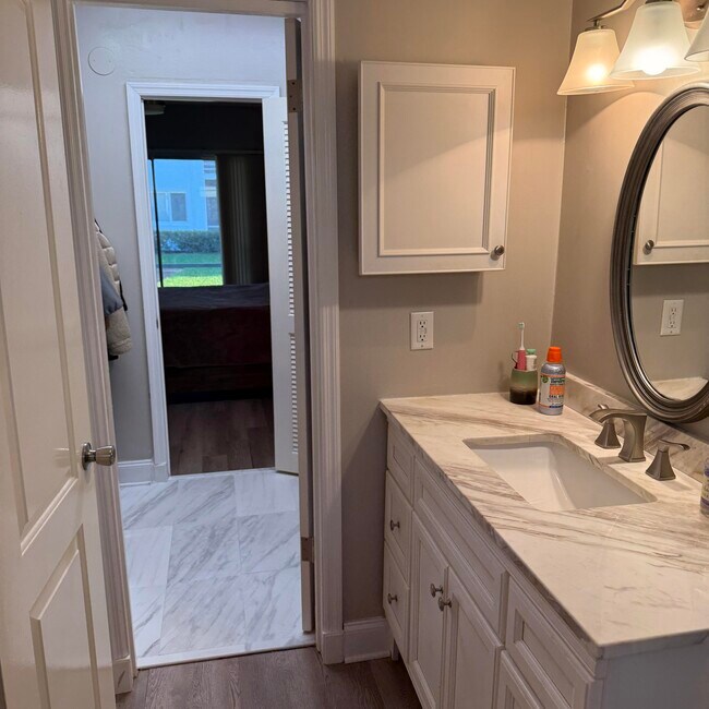 Building Photo - 4500 N Flagler Dr