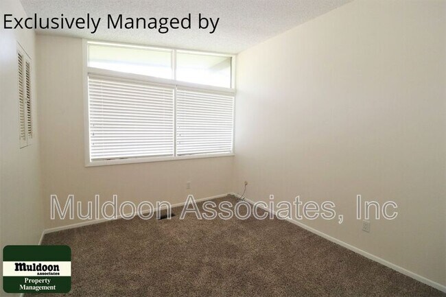 Building Photo - 59 W Old Broadmoor Rd