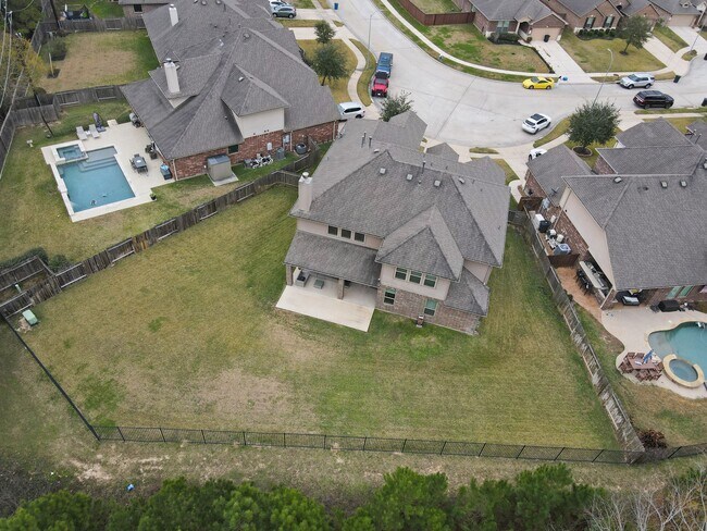 Building Photo - 24542 Grayson Falls Ln