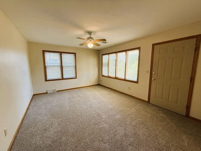 Building Photo - 6126 E Gilbert St