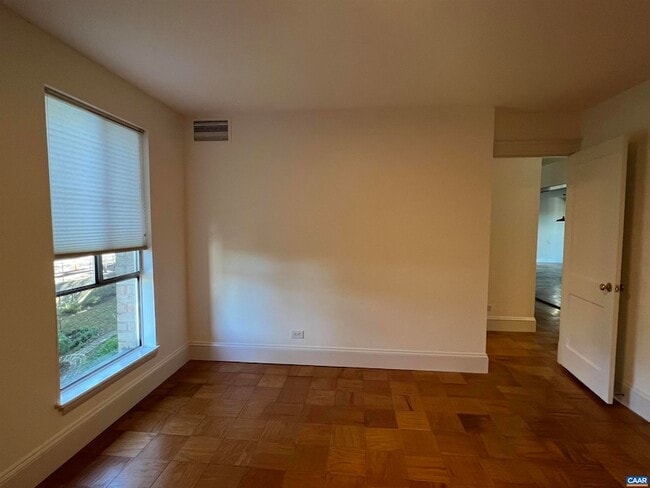 Building Photo - 511 1st St N