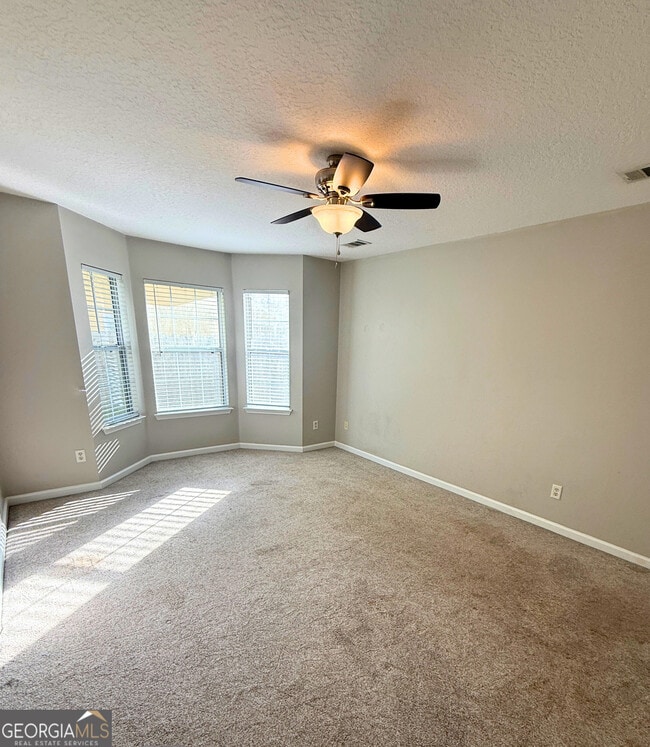 Building Photo - 122 Royal Acres Cir