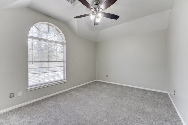 Building Photo - 12415 Silversmine Dr
