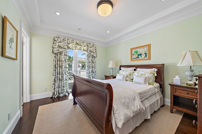 Building Photo - 210 Emerald Ln