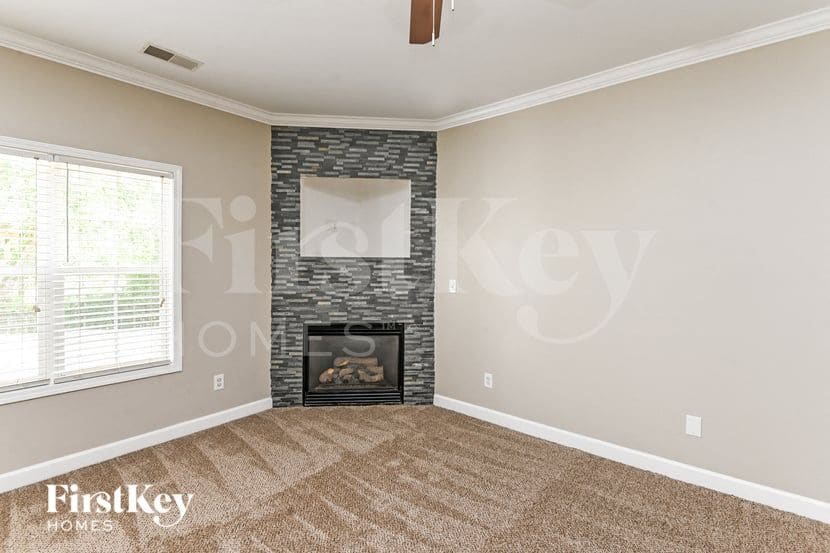 Building Photo - 9424 Pepperidge Ave NW
