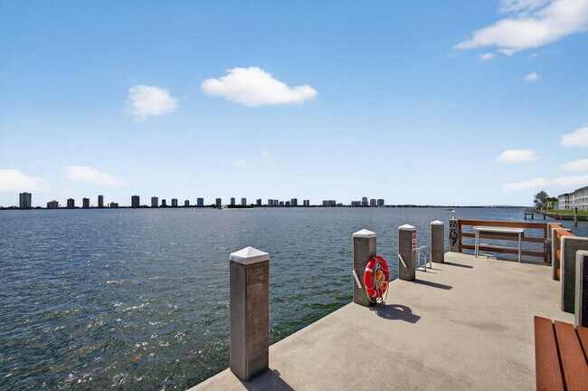Building Photo - 105 Paradise Harbour Blvd