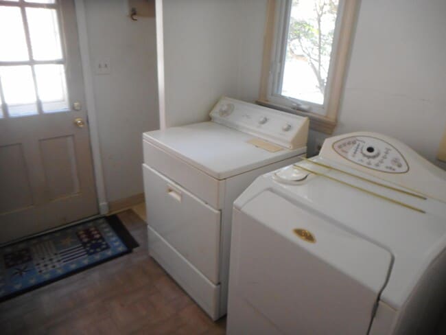 Building Photo - 116 N Union Ave